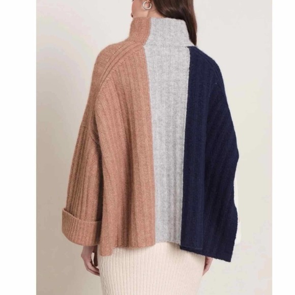 Eleven Six Talia Color Block Oversized Poncho Sweater Size M/L - Picture 3 of 15